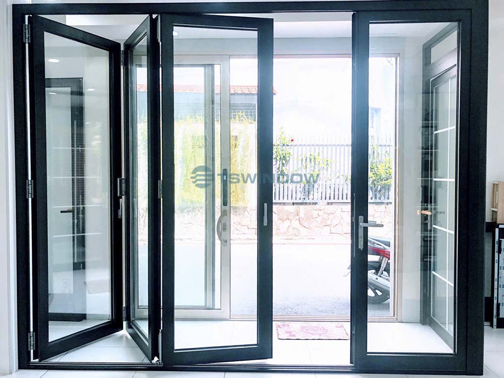 cửa nhôm xếp trượt 4 cánh